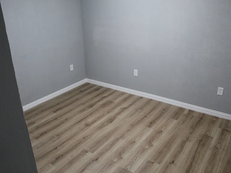 6075 Anahuac Ave — Photo 15