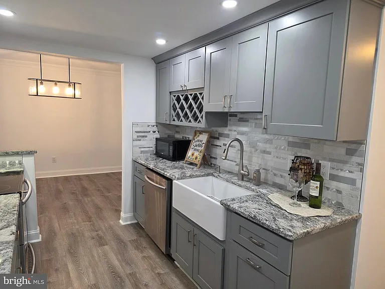 251 Fir Tree Ct — Photo 9