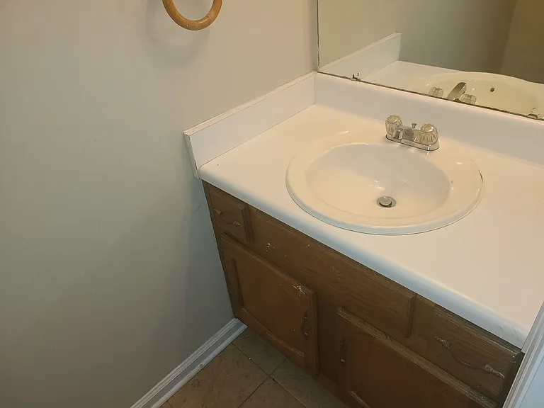 8010 Woodlake Dr — Photo 15