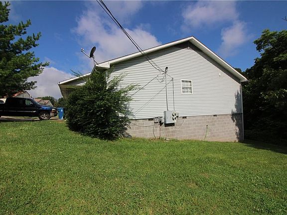 2nd image of 202 White Oak Dr NE