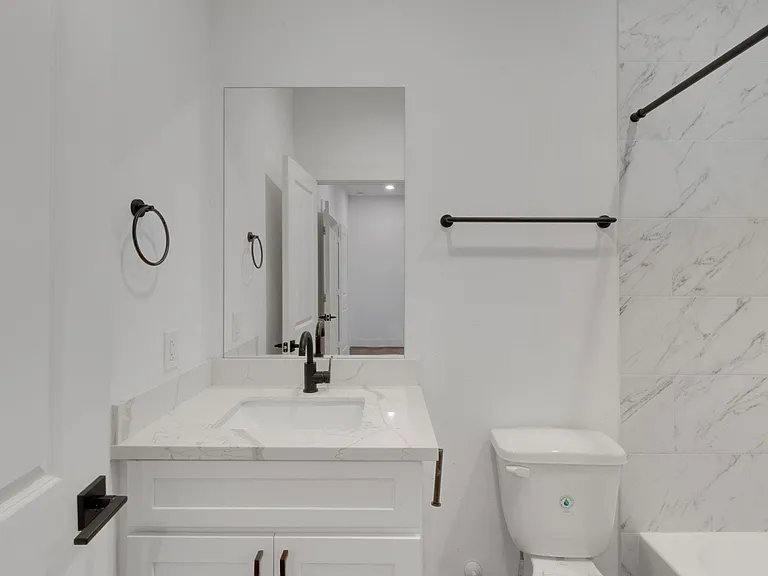 1526 Chestnut St — Photo 10