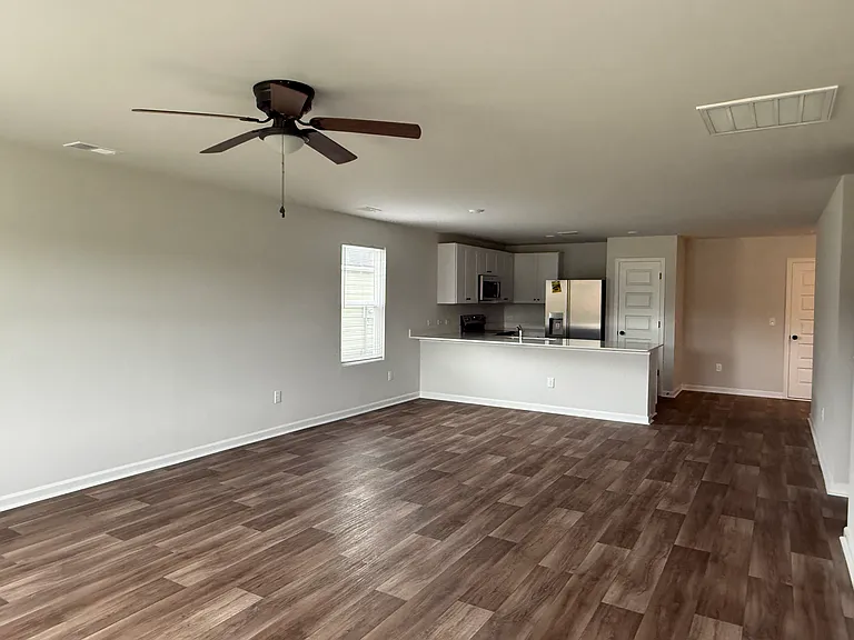 6418 Swainson St SW — Photo 17