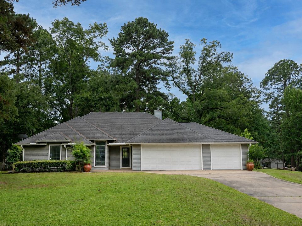 1st image of 108 Old Barn Cir