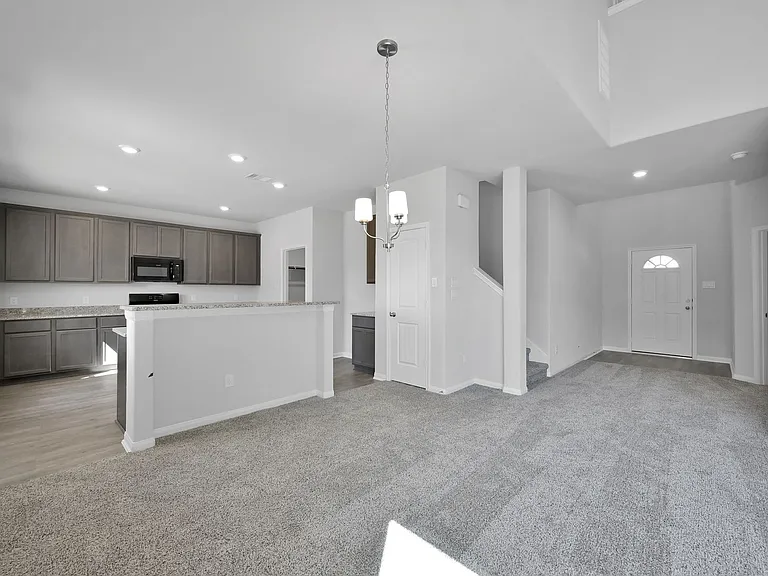 2140 Cedar Bend Dr — Photo 2