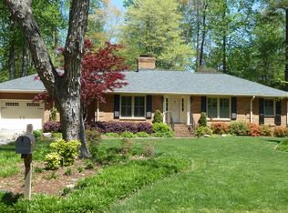 411 Oakridge Rd, Cary, NC 27511