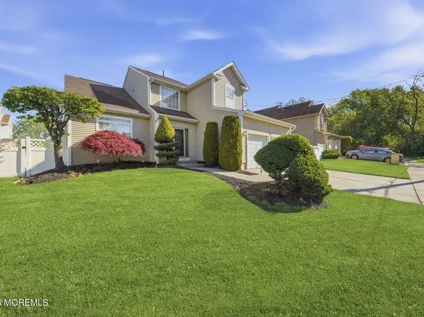 42 Hinton Street, Sayreville, NJ 08872