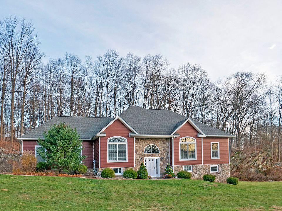 35 Huyer Drive