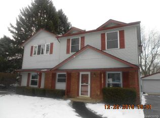 3133 Avon Manor Rd, Rochester Hills, MI 48307