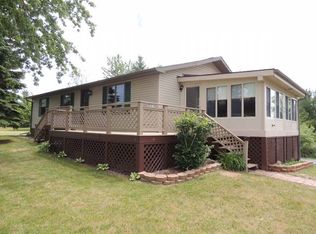 1991 Huntington Cir, Gladwin, MI 48624