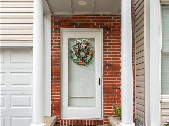 2nd image of 3606 Leavenworth Ct