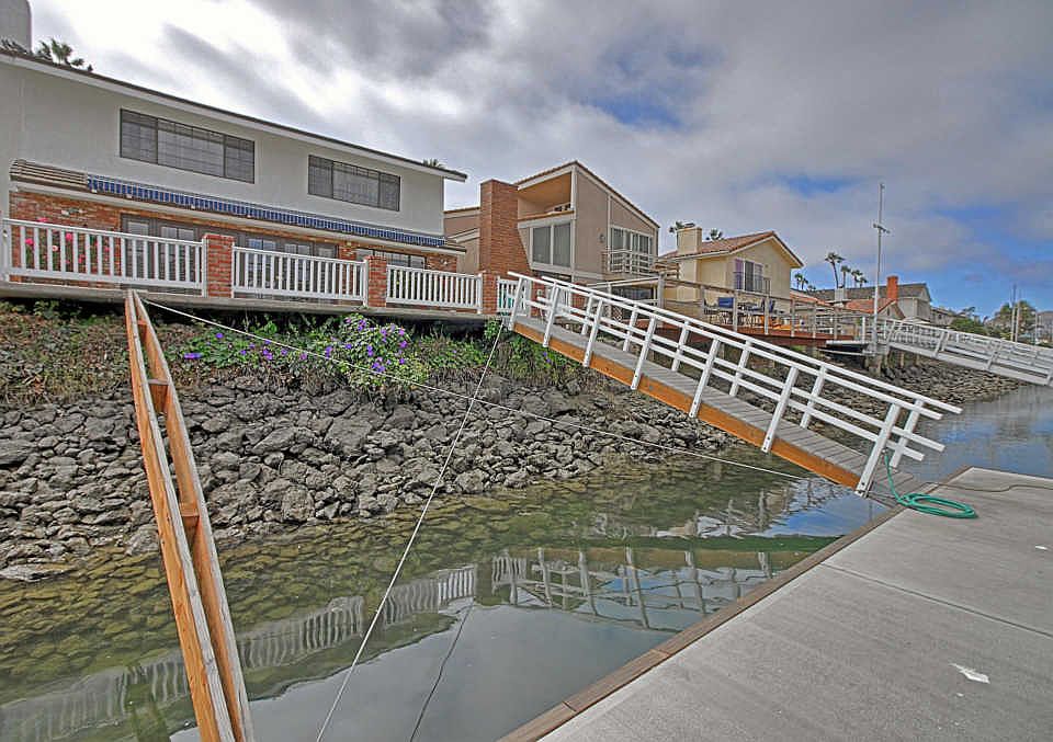 1st image of 2882 Sailor Ave