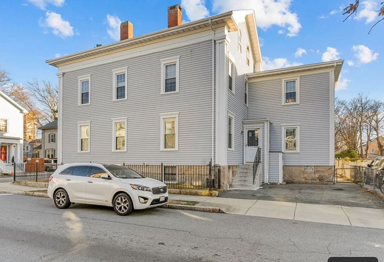 65 Chestnut St — Photo 4