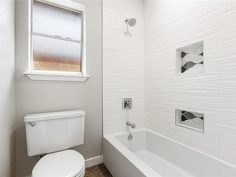 5038 Crestwick — Photo 11
