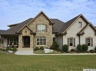 1 Legacy Oaks Pl SE, Gurley, AL 35748