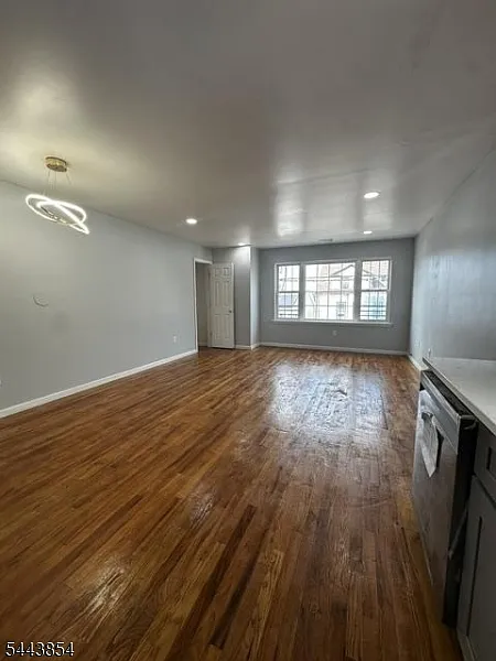 3 bed, 2.0 bath, $2,800 — Photo 2