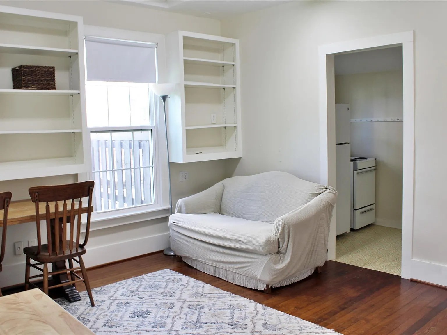 1 bed, 1.0 bath, 725 sqft, $1,100 — Photo 4