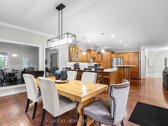 3rd image of 17 Alanavale Rd
