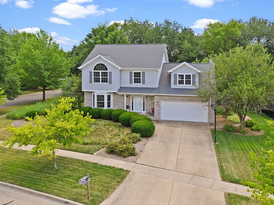 1st image of 190 Sauk Dr