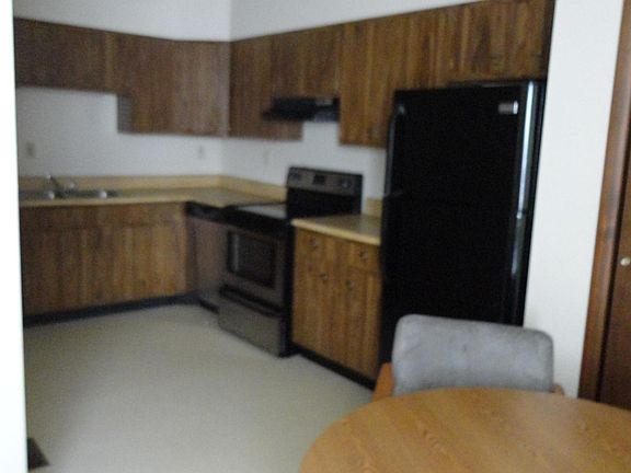 3rd image of 104 Vine St