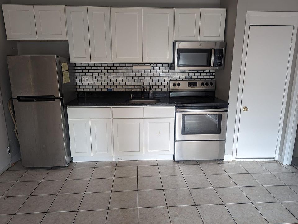 1st image of 31 Austin St APT 6C
