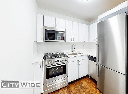 3rd image of 145 E 16th St APT 11F