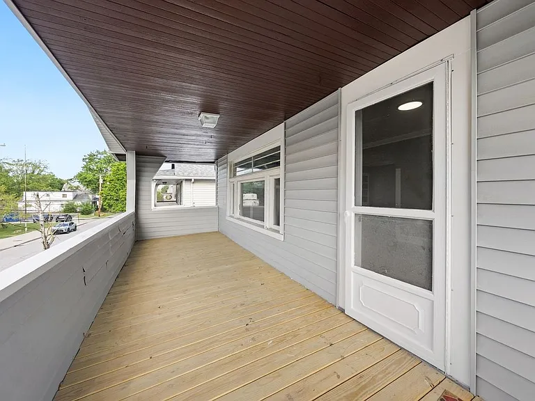 3904 Ardmore Ave — Photo 2