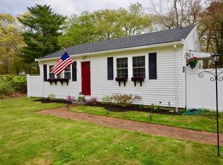 33 Presidents Ln, Plymouth, MA 02360