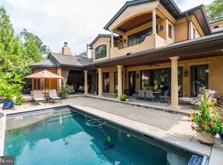 8001 Overhill Rd, Bethesda, MD 20814