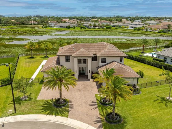 1830 Meadows Dr, Davie, FL 33324