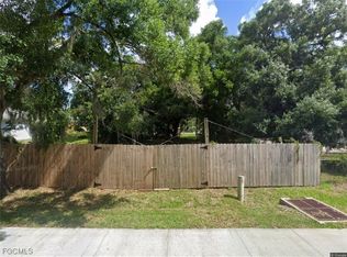 530 San Bernardino St, North Fort Myers, FL 33903