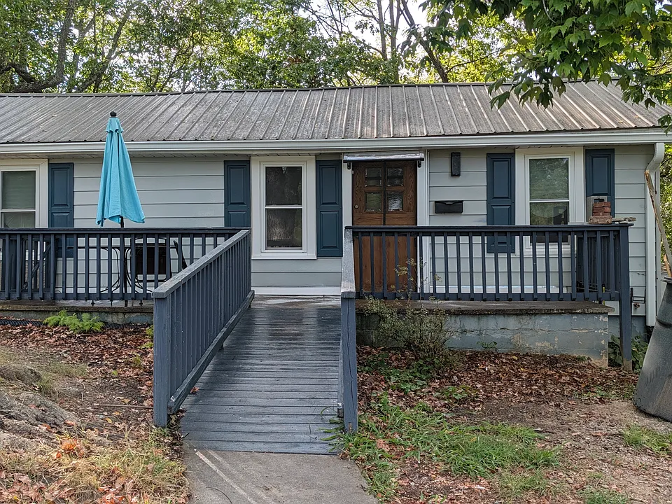 97 Springbrook Rd