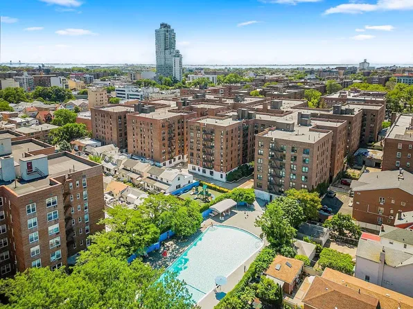 1213 Avenue Z image 30 of 33