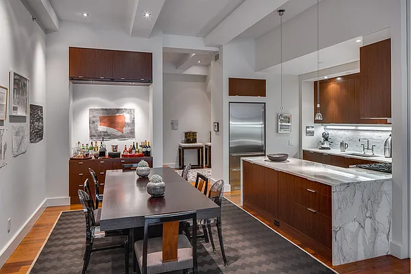 Sold by Stribling | media 16