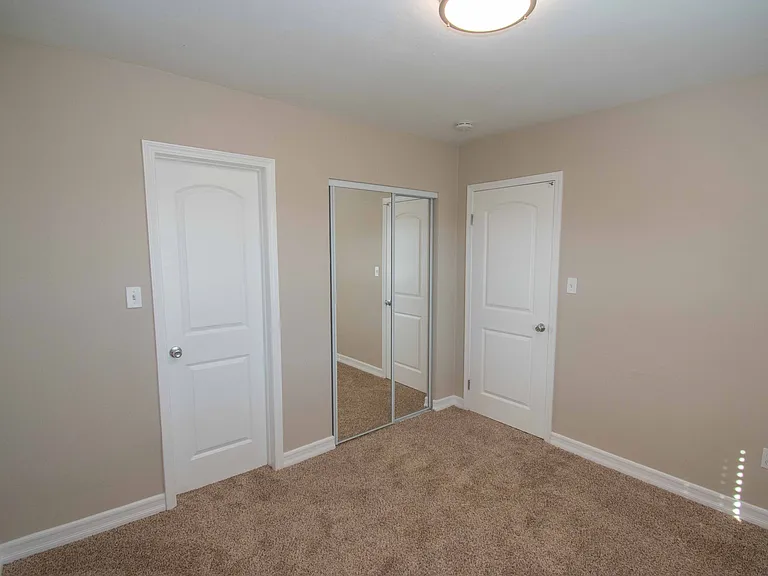 4533 1/2 Delta St — Photo 7