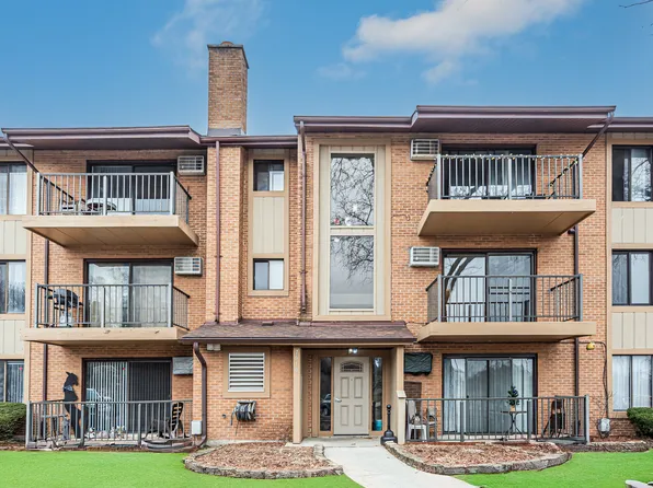 7010 W 110th St Unit 6, Worth, IL 60482