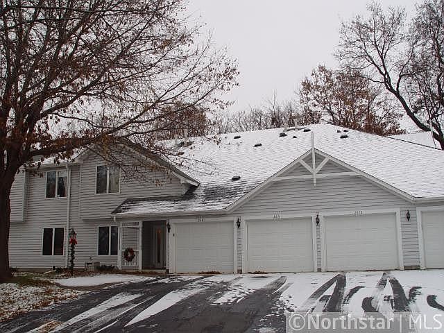 1st image of 2614 Lake Court Dr
