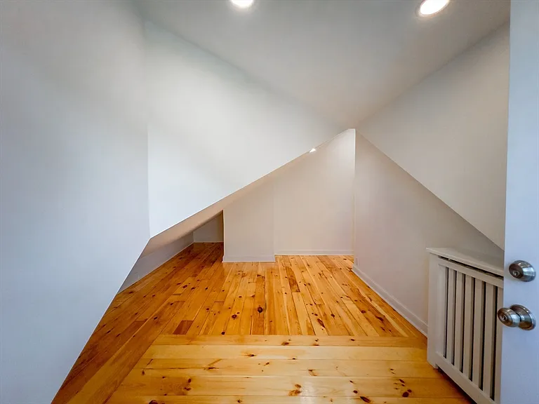 100 Chestnut Ave #3 — Photo 16