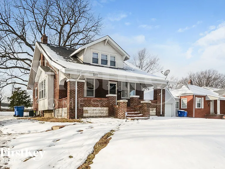 1455 S New Florissant Rd — Photo 2