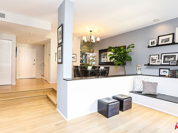 4th image of 514 S Barrington Ave APT 116