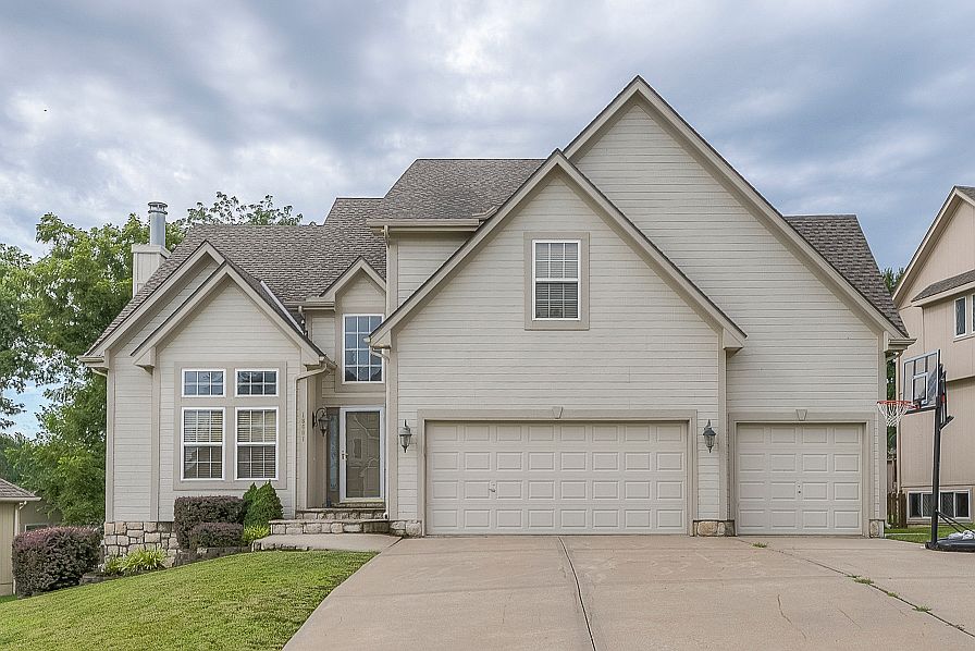1st image of 18601 E Concord Cir