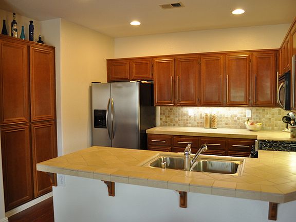 4th image of 6283 Avenida De Las Vistas Unit 1