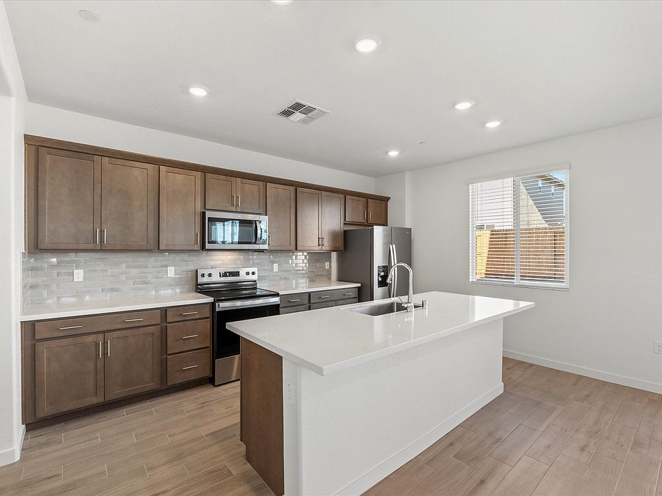 SAC_Asheville-At-East-Village_3528_Kitchen_E_5300-Allentown-Wy