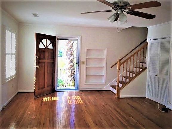 Living Room,Front Door