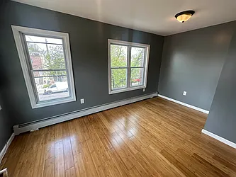 Rented by R New York