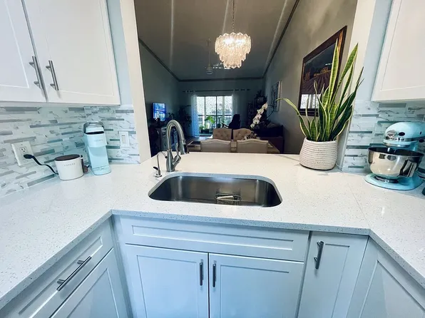 7855 Willow Spring Dr APT 725, Lake Worth, FL 33467