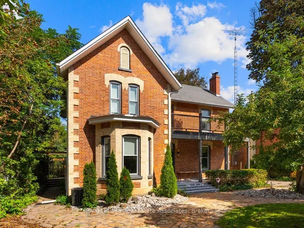 52 Cameron St E, Brock, ON L0E 1E0