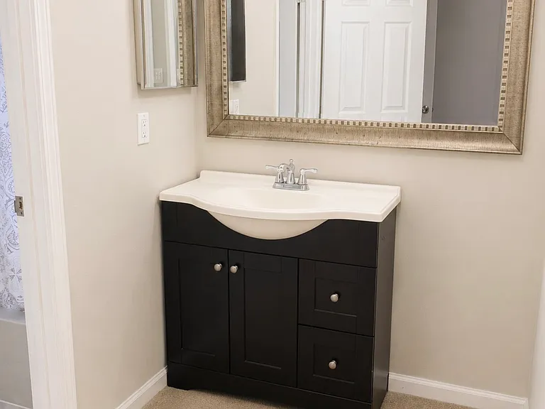 Glenwhite Dr — Photo 14