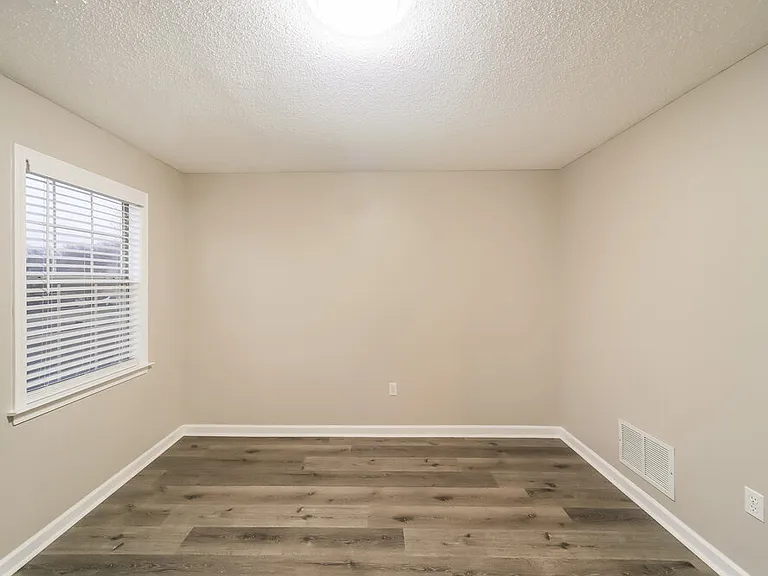 5606 Southbend Ln — Photo 15