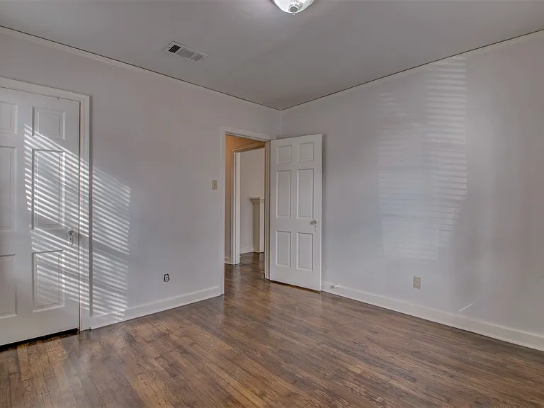 2216 N Arthur St — Photo 16