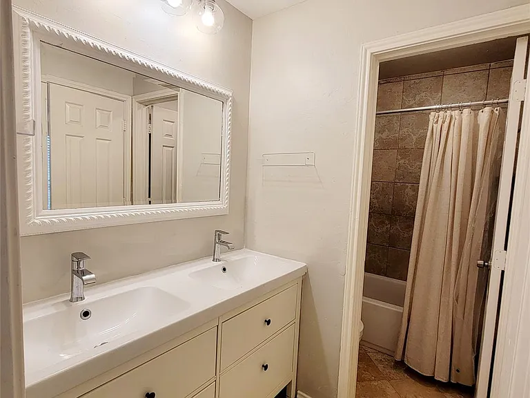 230 McCarley Pl — Photo 7